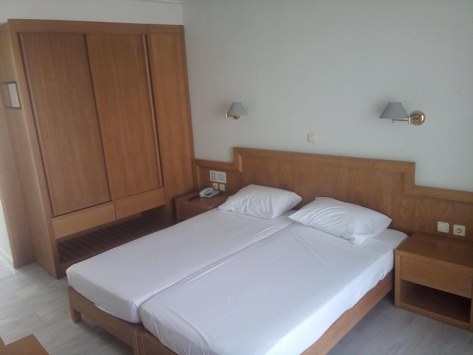 Anita Beach Hotel- Adults Only Rethymno  Exterior photo