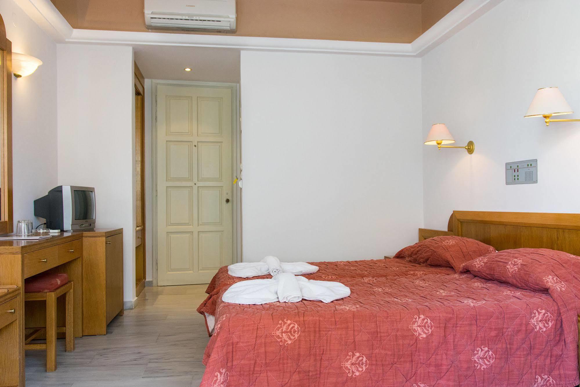 Anita Beach Hotel- Adults Only Rethymno  Exterior photo